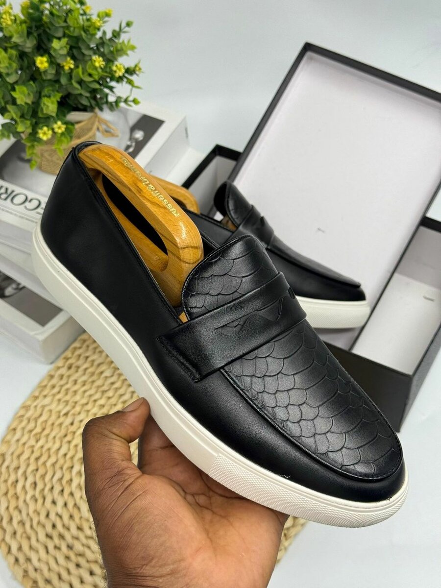 CLARKS CLASSIC WEAR