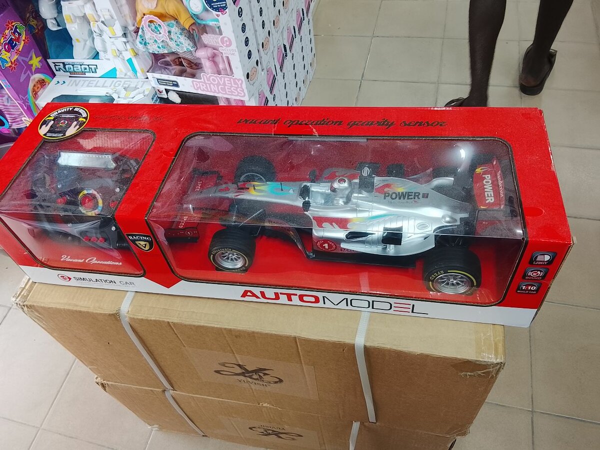 Voiture avec commande en volan