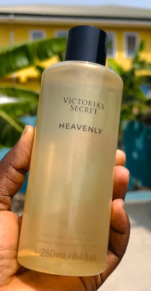 Perfume mist Victoria's Secret smells heavenly 