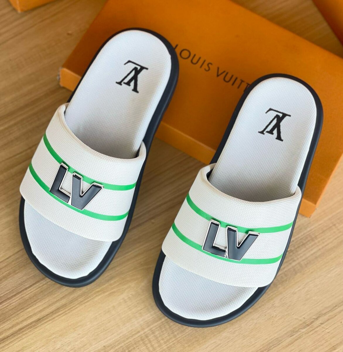 Louis Vuitton Slippers