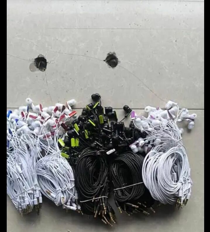 Brand New Wired Headsets   Super Bass  Strong & Durable