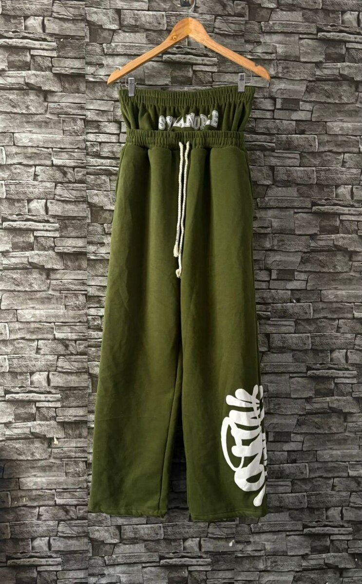 Stylish Wide-Leg Sweatpants