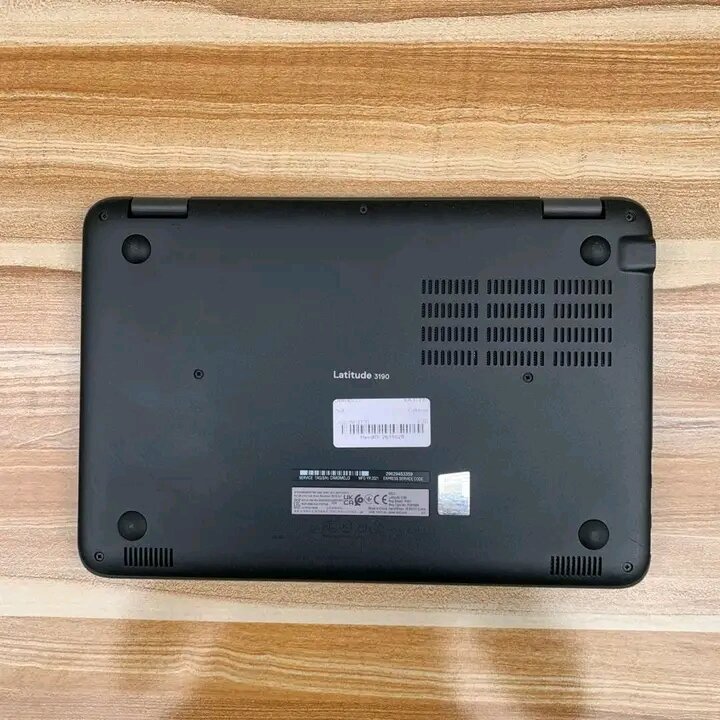 Dell Latitude 3300 Laptop