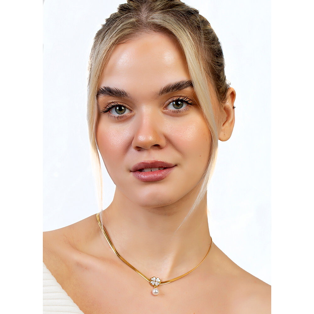 Flower pearl pendant