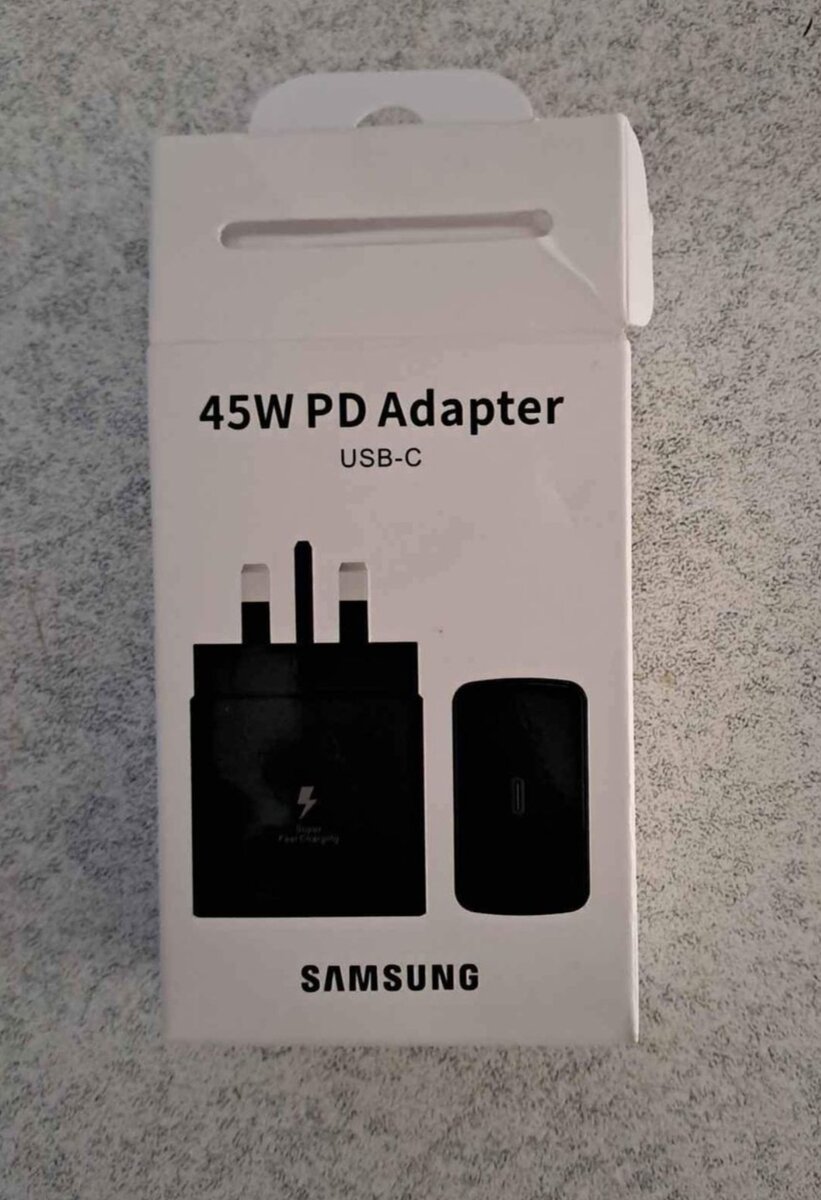 Samsung 45 watts super fast charging adapter