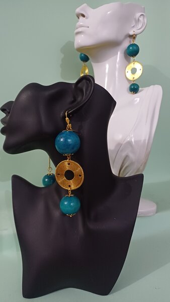 Boucles d'oreilles dorées élégantes