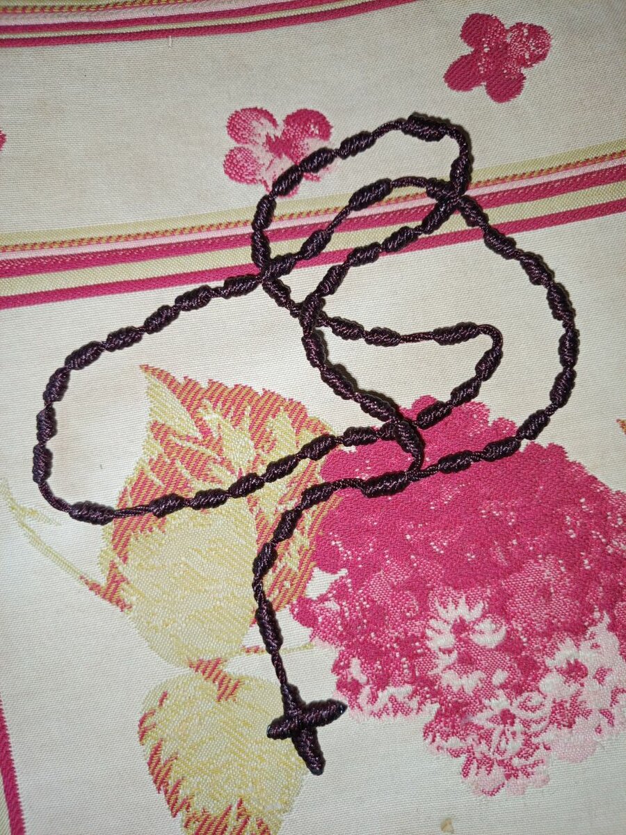 Chapelet de prière en corde