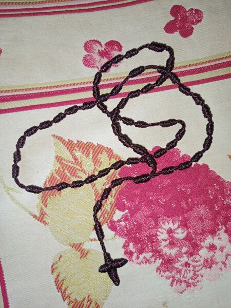 Chapelet de prière en corde