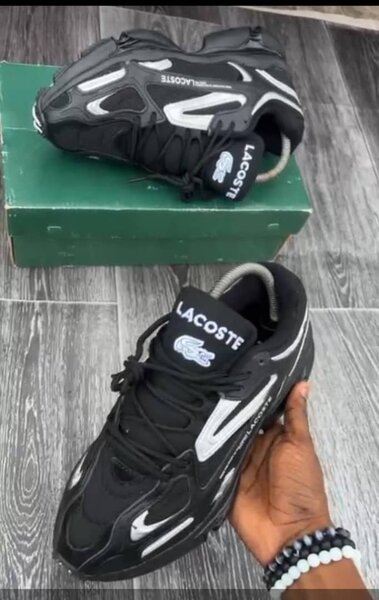 Chaussures de sport modernes