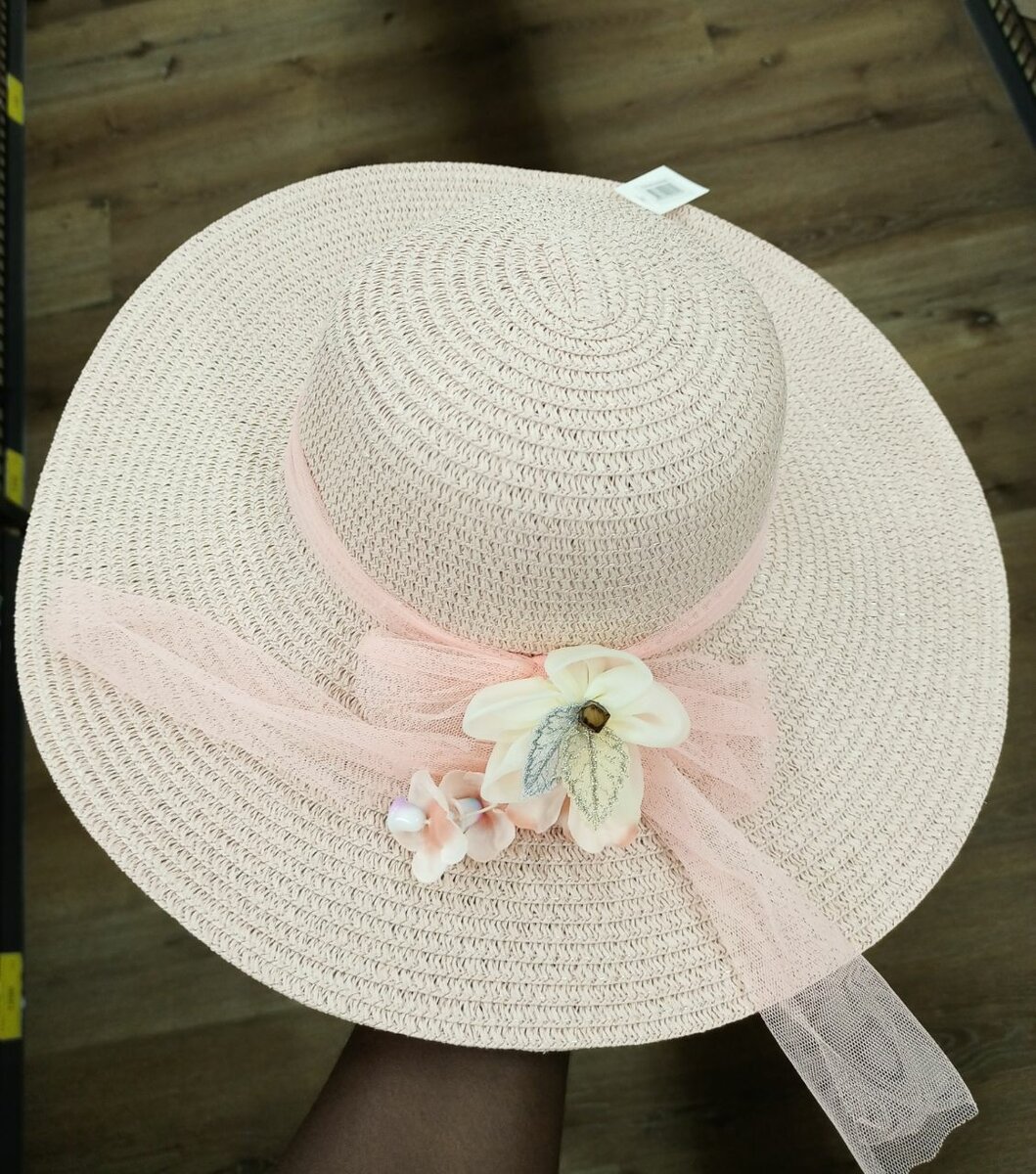 Chapeau d'été élégant femme