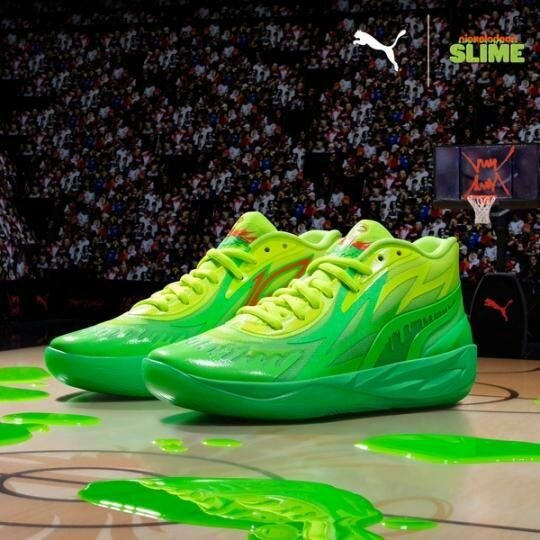 Chaussures de sport flashy