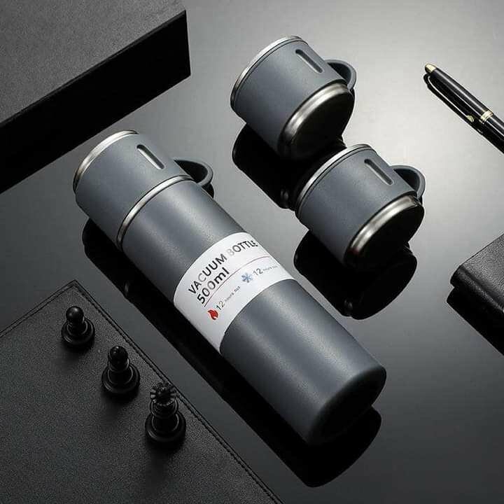 Vacuum Flask Thermo Flask with 2 extra cups