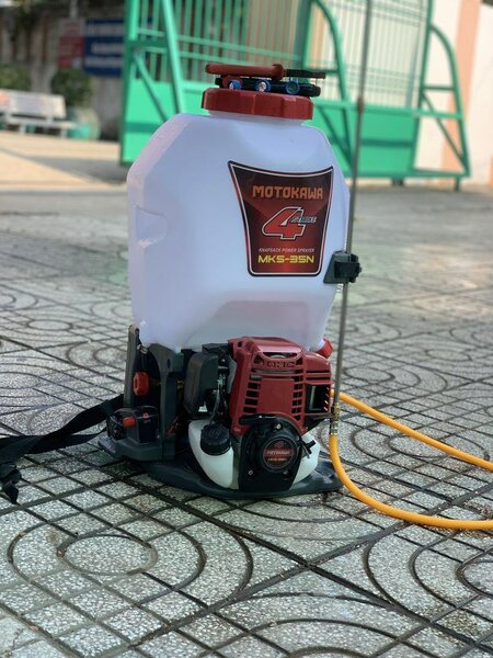 Pulvérisateur à dos puissant