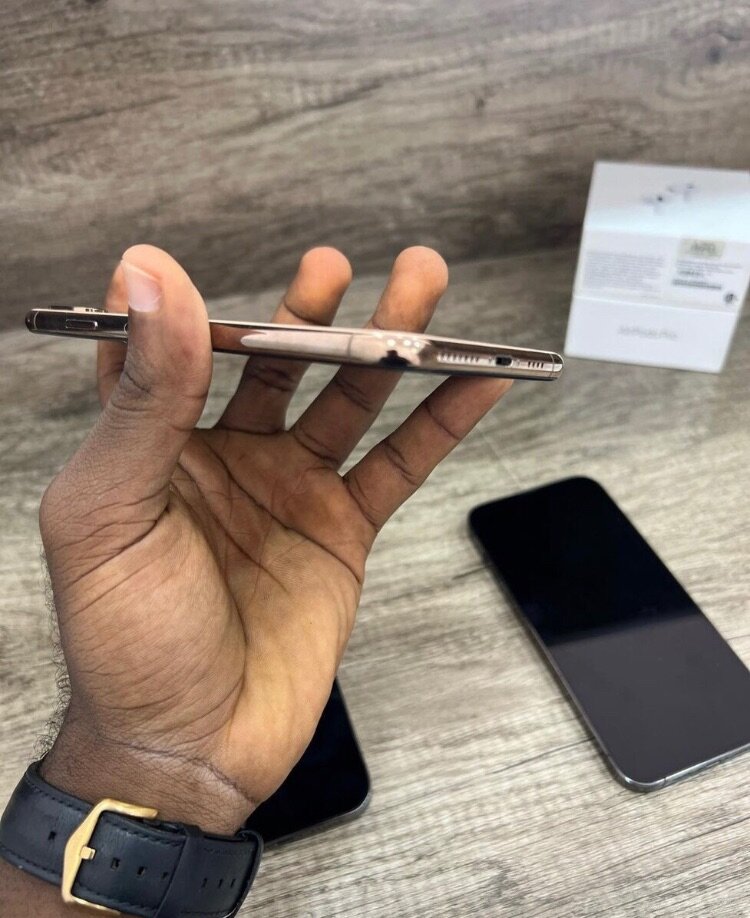 iPhone  Xs max 256gig