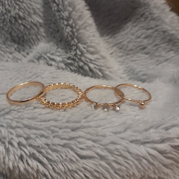 4pc set of Bohemian Rings