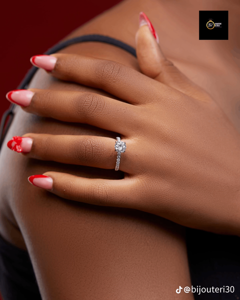 Bague Élégante en Diamant