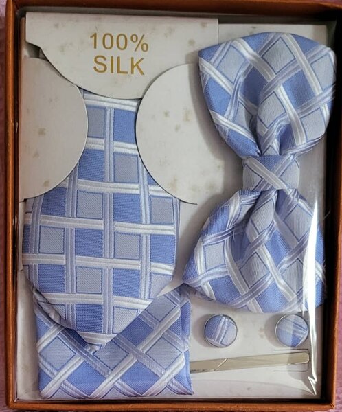 Noeud papillon en soie élégante