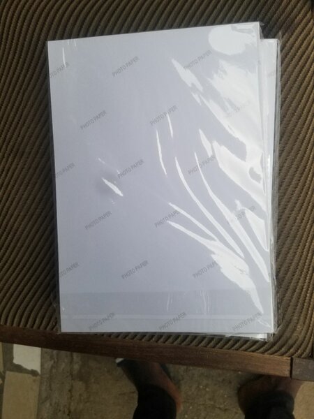 Papier autocollant A4