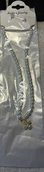 Collier en perles papillon