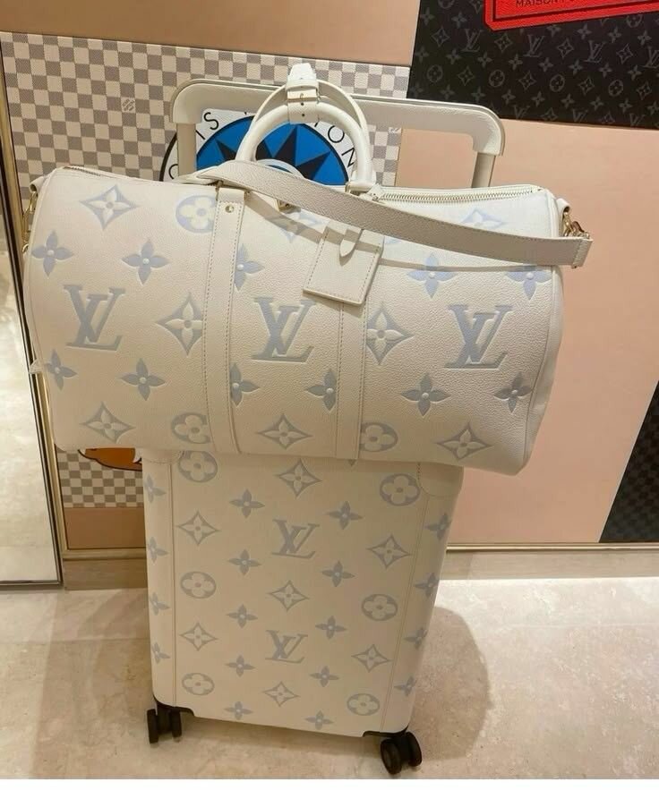 Luxury traveling bag