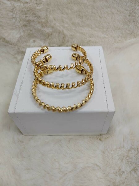 Bracelets élégants en or