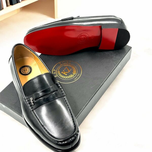 EXECUTIVE SHOES