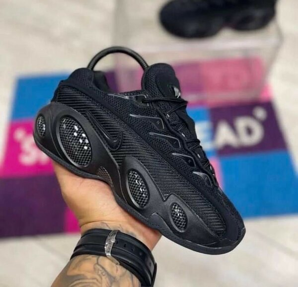 PAIRE DE NOCTA