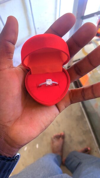 Bague de fiançailles élégante