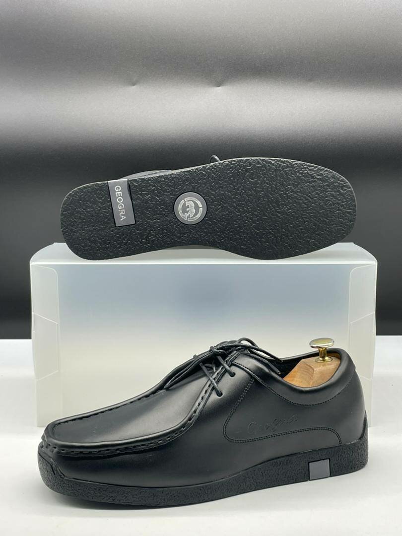 Chaussures habillées en cuir noir