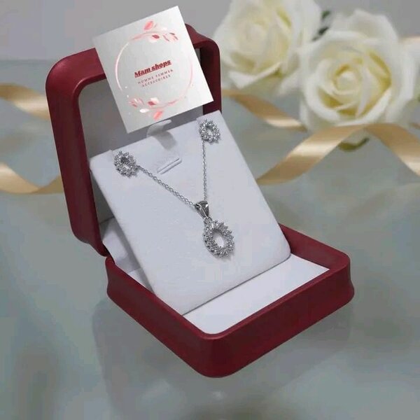 Parure Collier et Boucles d'Oreilles