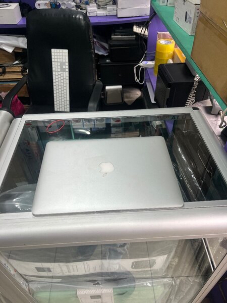 MacBook Air 2017 i5 8GB RAM SSD