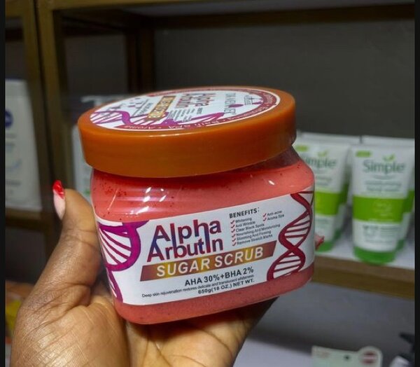 AlphaArbutin sugar scrub