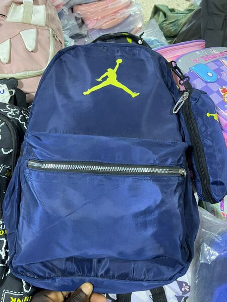 SAC À DOS JORDAN AVEC TROUSSE