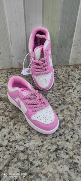 Baskets roses Nike élégantes