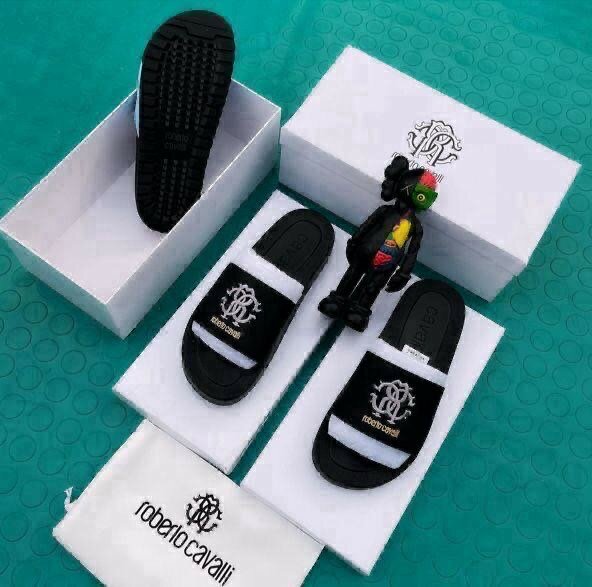 HOUSE SLIPPERS