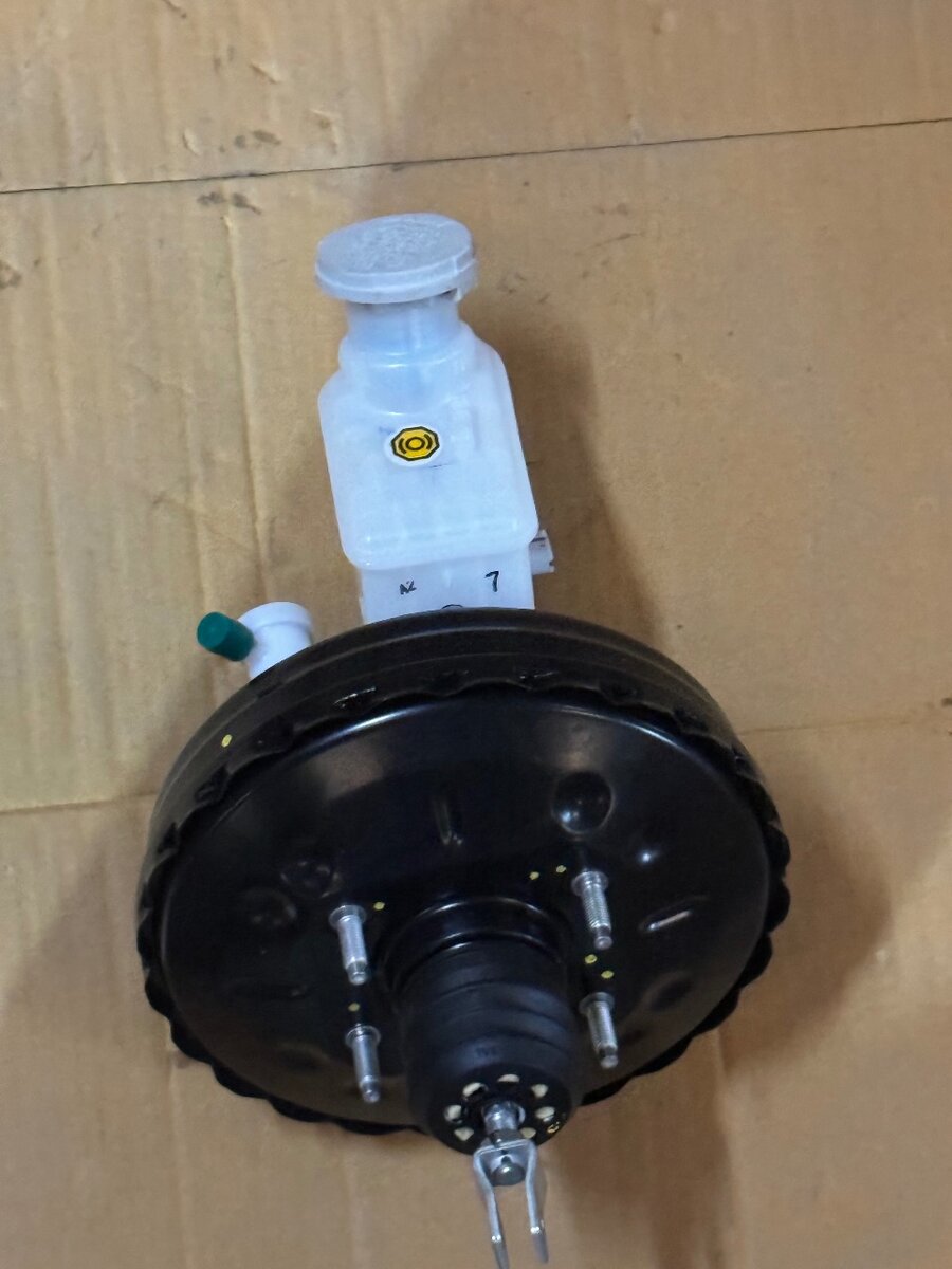 Servo-frein de voiture