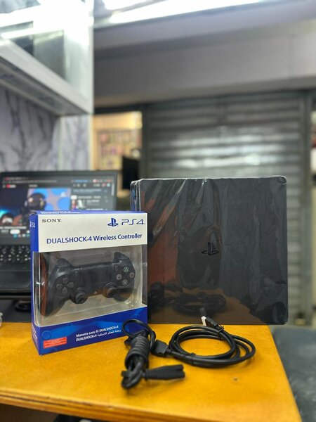 Console PlayStation 4 Slim 500 Go