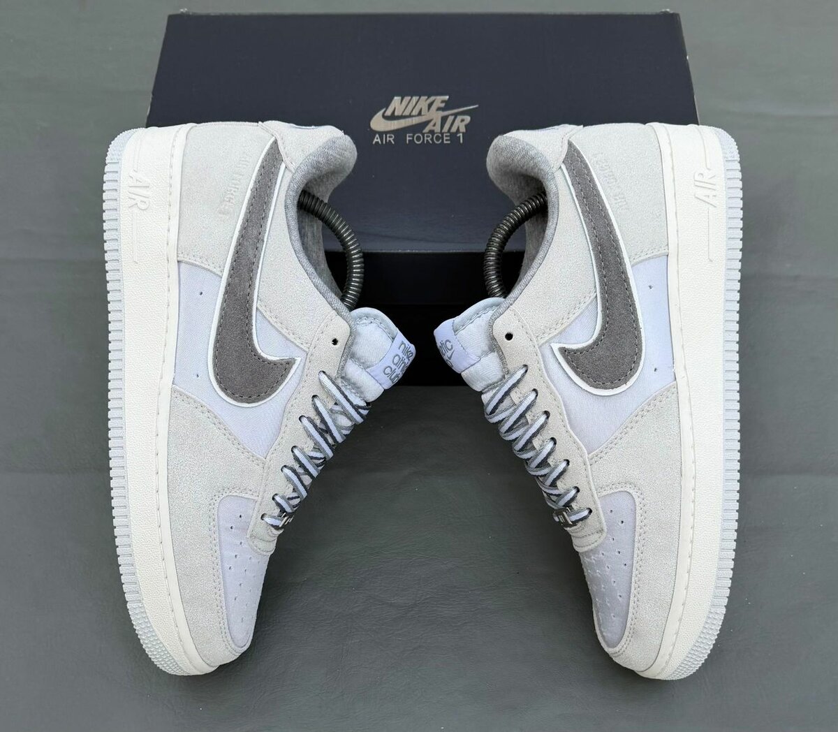 Nike Air Force 1 Gris