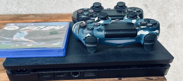 PS4 SLIM