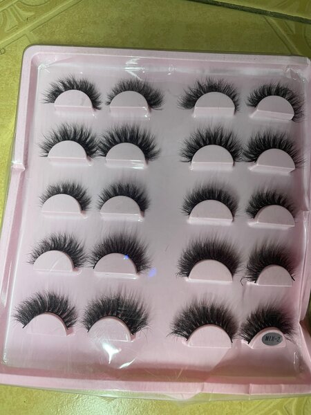 Voluminous False Eyelashes Set