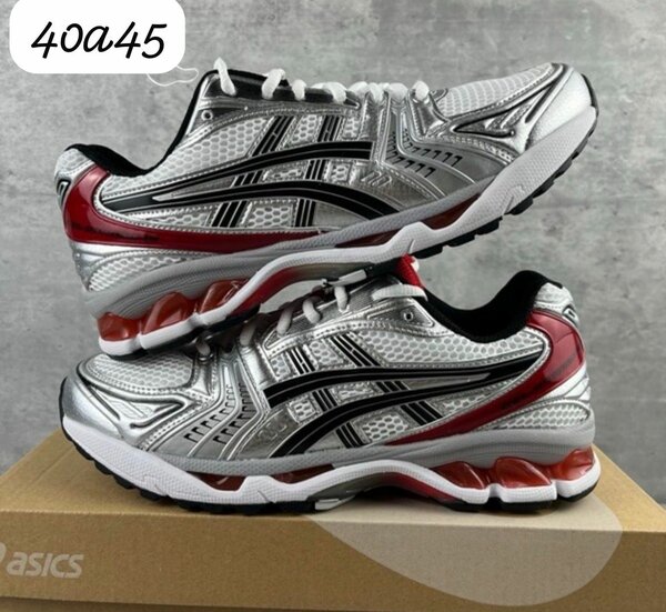Chaussures de course Asics
