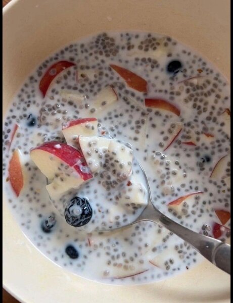 Petit-déjeuner sain aux fruits