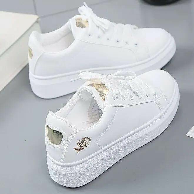 Ladies sneakers