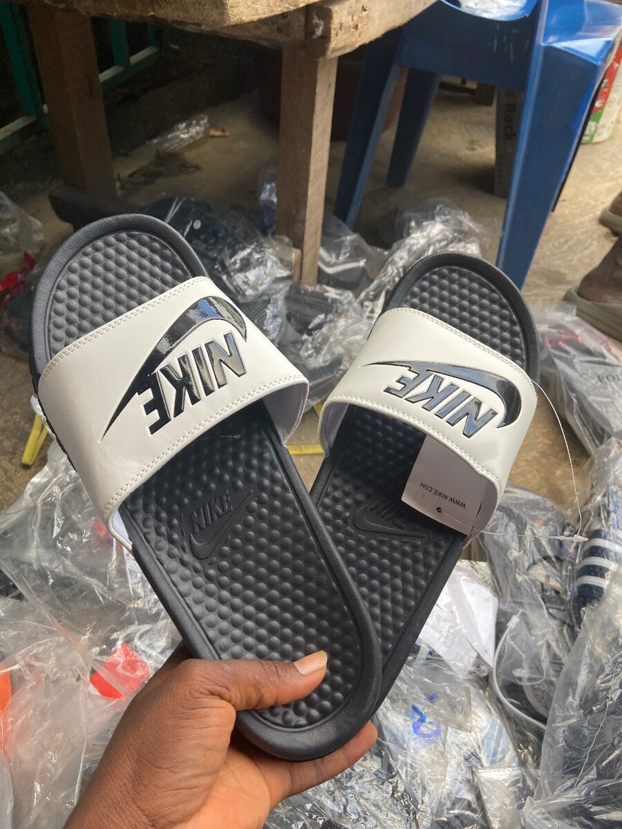 Claquettes confortables Nike