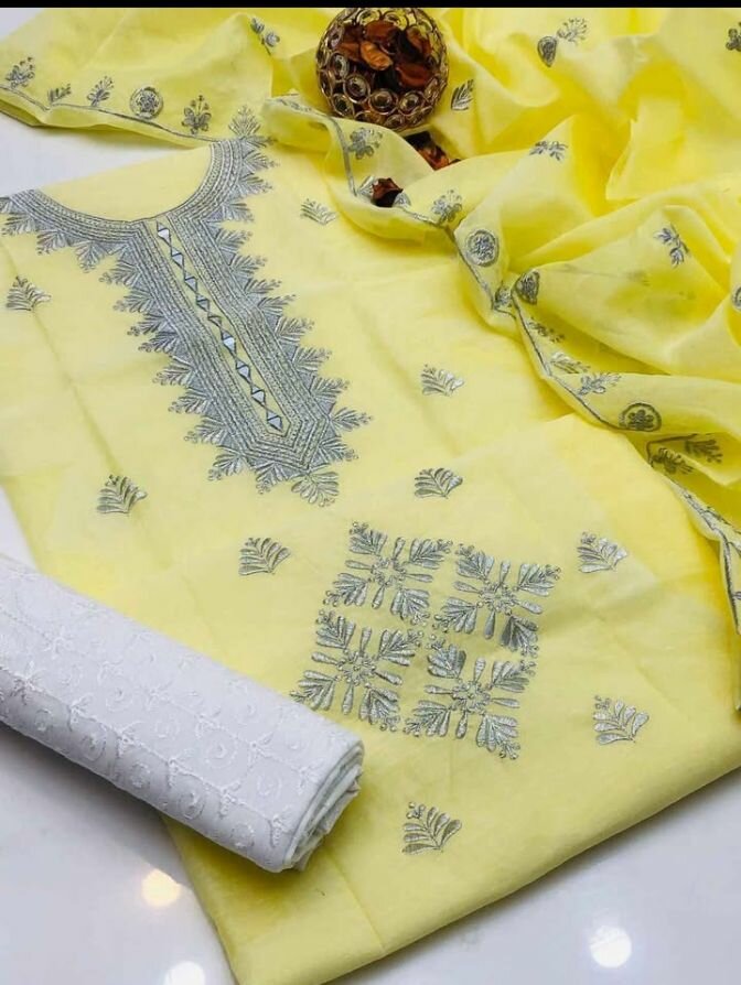 Leadies suit 3 piace