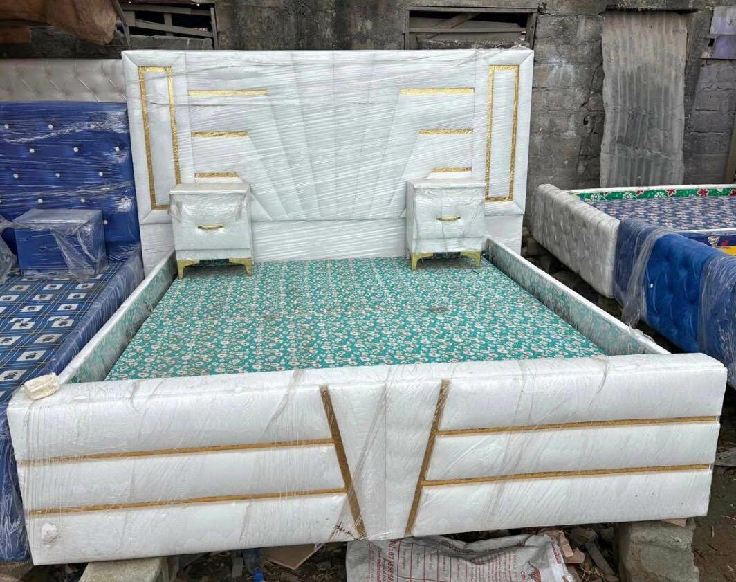 Lit double moderne rembourré