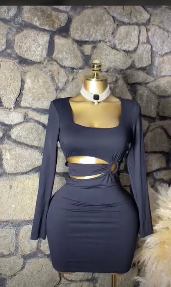 Robe moulante découpée élégante