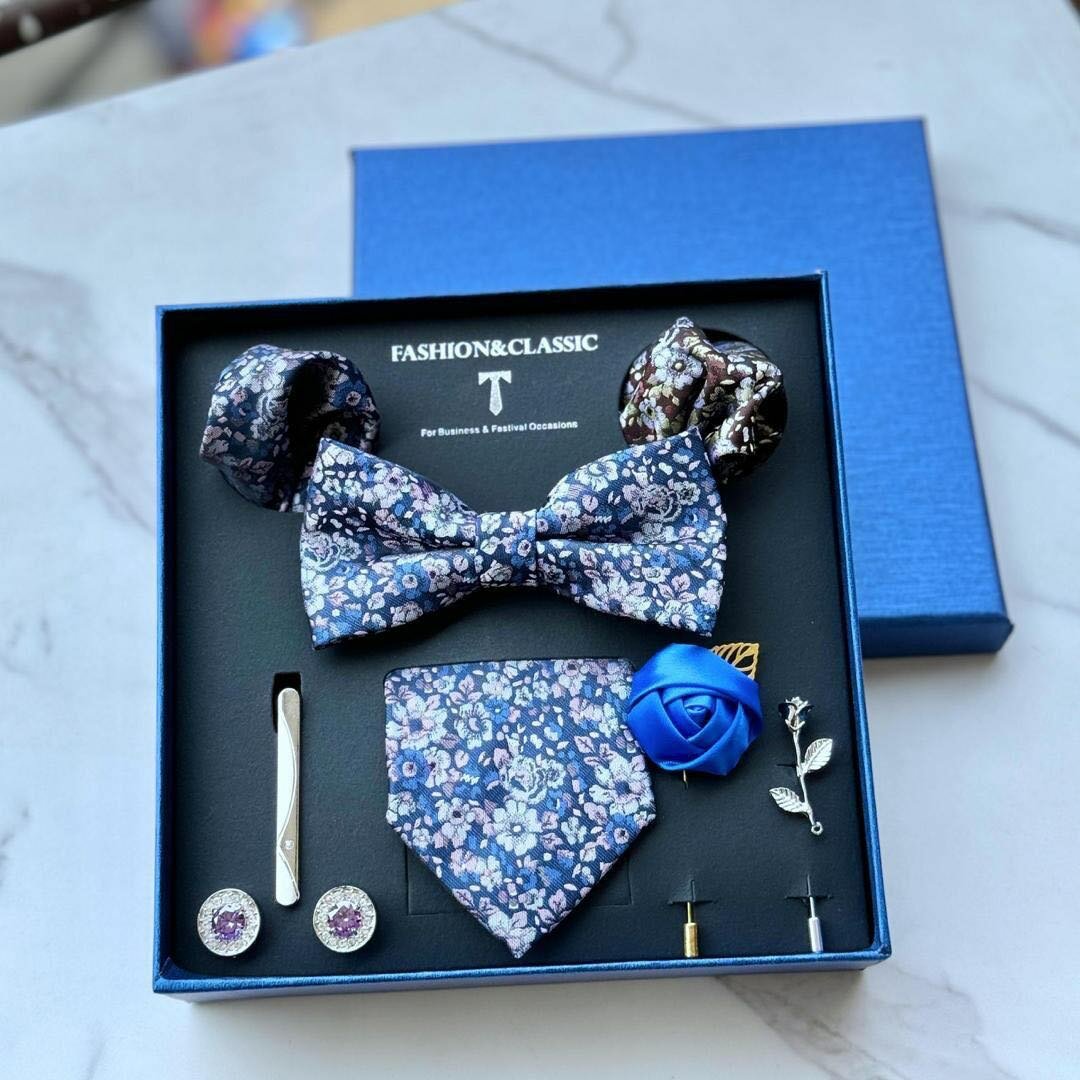 Fashionable Tie set