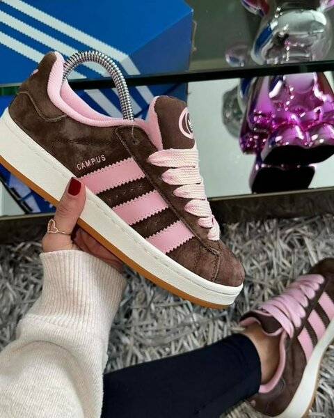 Baskets en daim marron rose