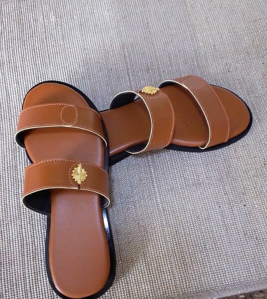 Sandales en cuirs FEMMES